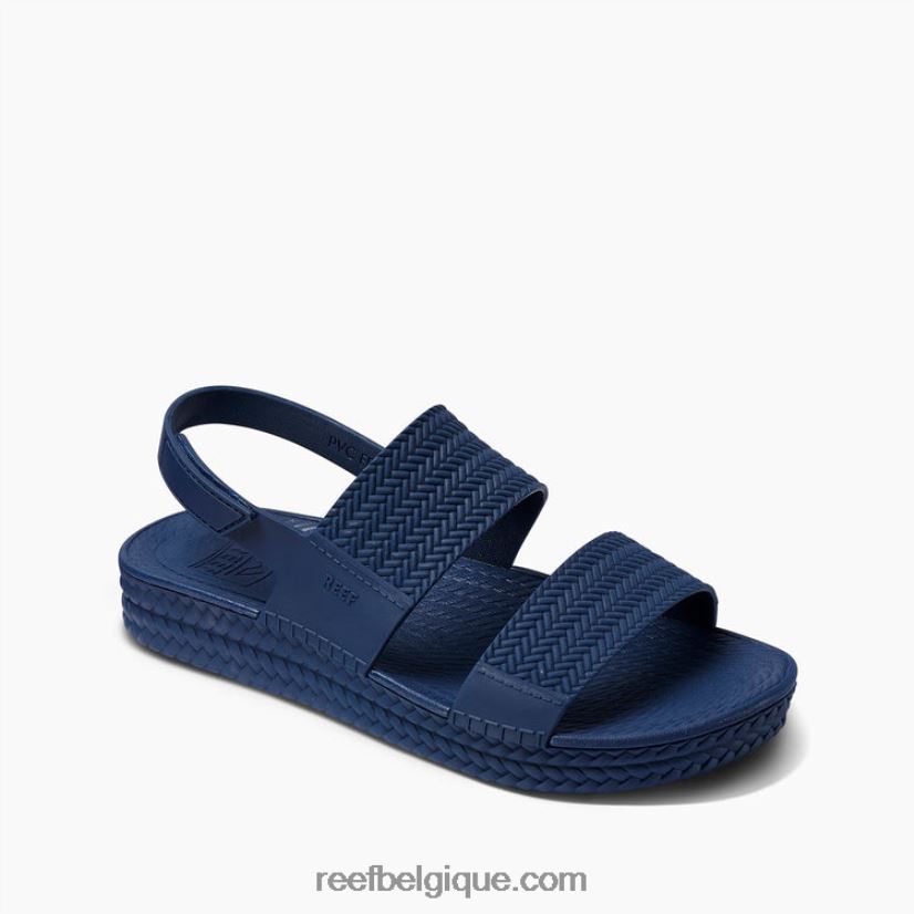 femmescaban vue sur l'eau du récif 2H4Z0V108