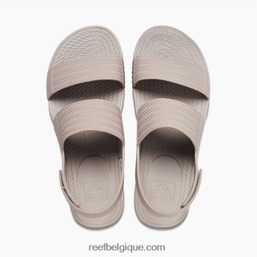 femmeschampignon vue sur l'eau du récif 2H4Z0V154