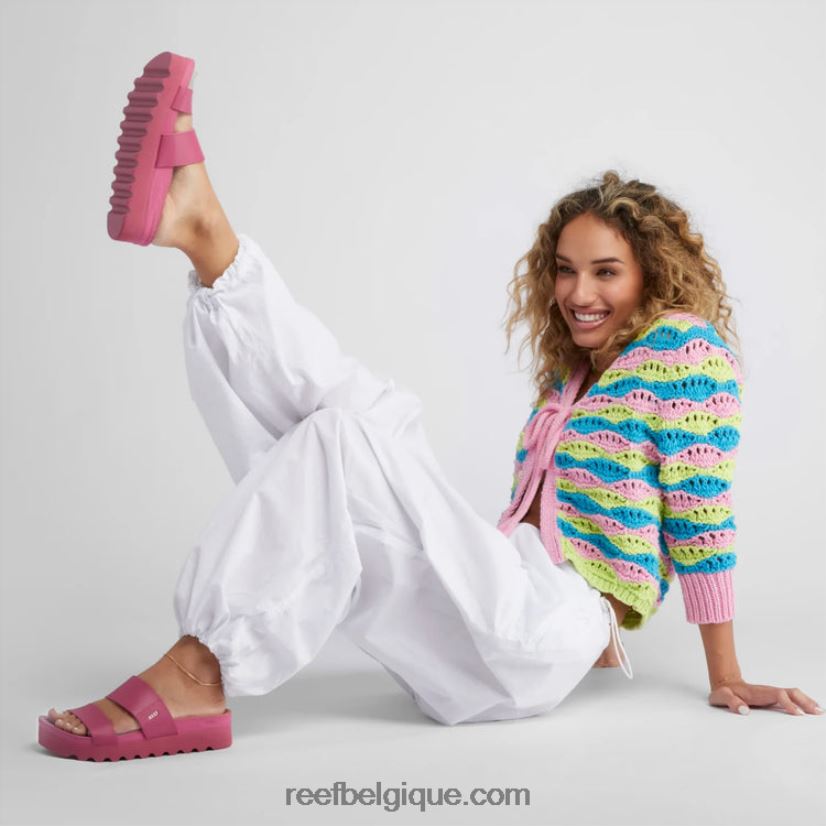 femmesverseau coussin récif x sanctuaire vista salut 2H4Z0V175