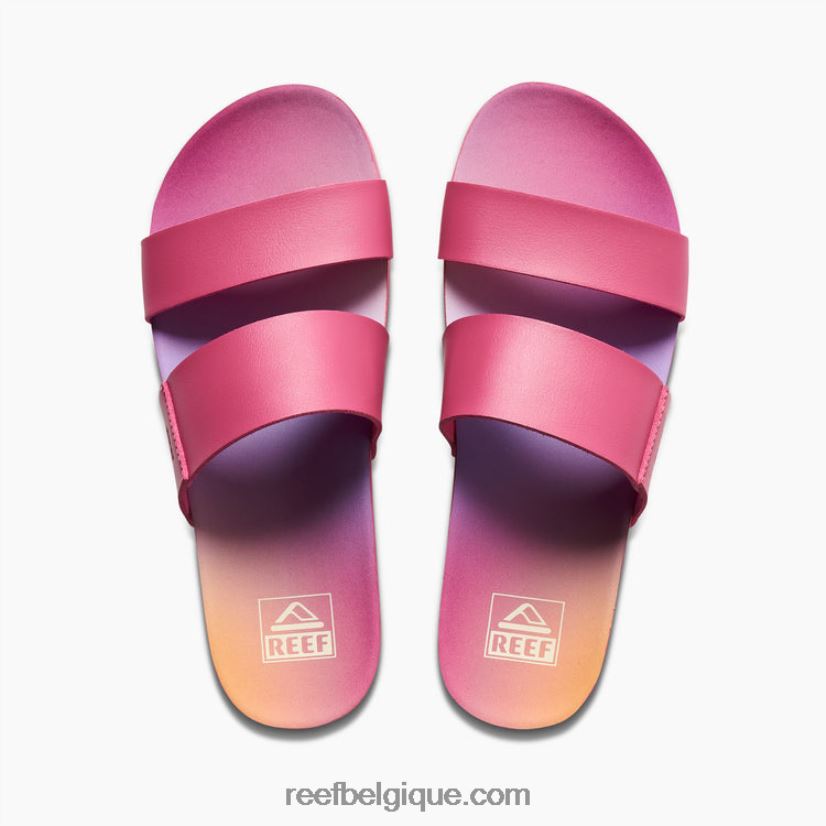 femmesverseau coussin récif x sanctuaire vista salut 2H4Z0V175