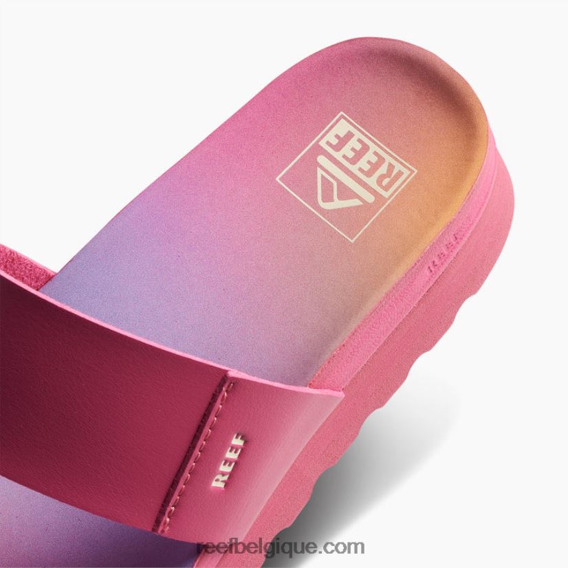 femmesverseau coussin récif x sanctuaire vista salut 2H4Z0V175