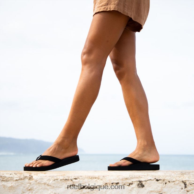 femmesnoir brise de coussin de récif 2H4Z0V63